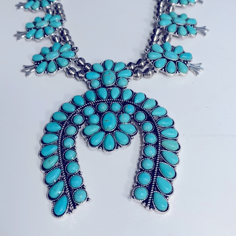 Vintage Style Southwestern Squash Blossom Necklace - Picture 6 of 7